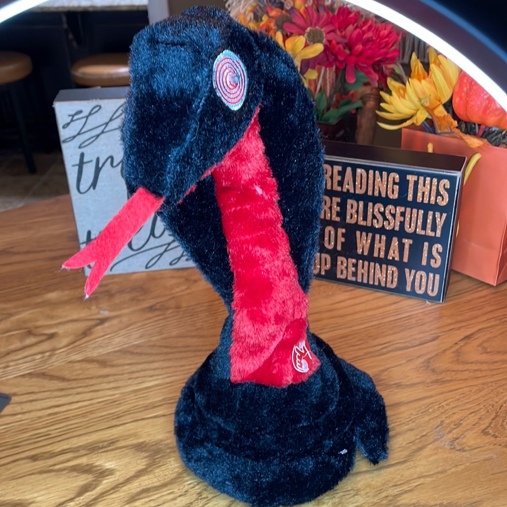 Halloween Dancing snake cobra decor